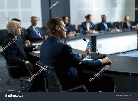 Corporate Board Meeting 的图像结果