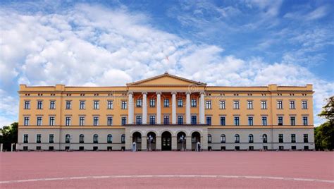 Королевский дворец в Осло, Норвегии Стоковое Фото - изображение ...