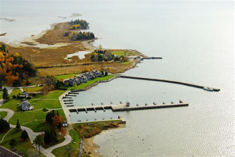 Baileys Harbor Yacht Club in Baileys Harbor, WI, United States - Marina ...