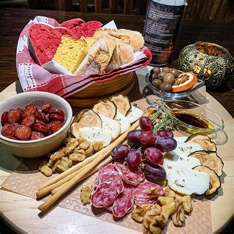 THE 10 BEST Restaurants Near A Púcara, Viseu