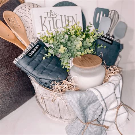 Housewarming Gift Basket Ideas