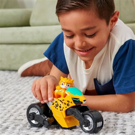 Buy PAW Patrol Wild Cat Pack Vehicle Online at Lowest Price in India ...