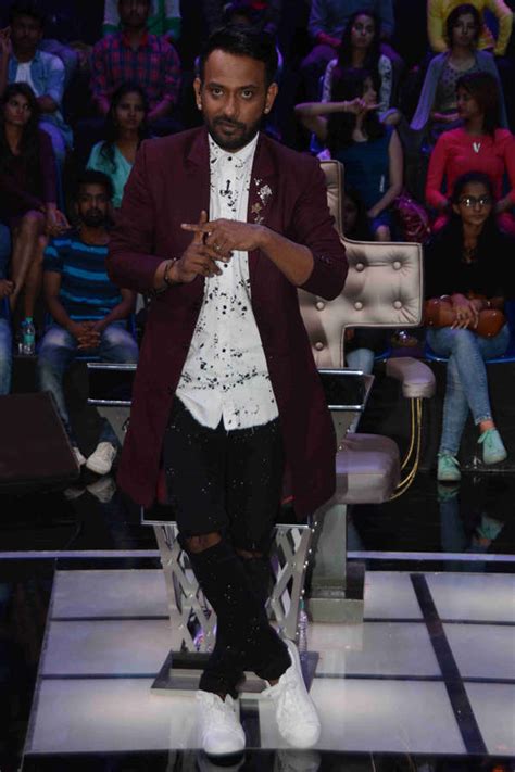 Remo D'Souza, Punit Pathak, Shakti Mohan and Dharmesh Yelande dancing ...