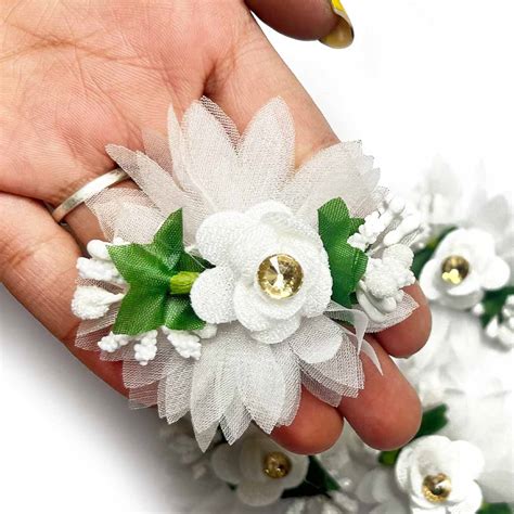 White Color Tissue With Matching Pollen Flower Set Of 6 – Adikala ...