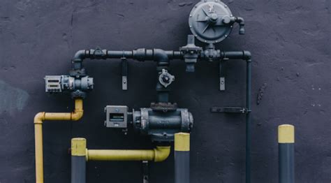 India Gets Its First Natural Gas Trading Platform - b2b