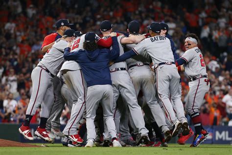 Which team won the 2021 World Series? | DraftKings Network