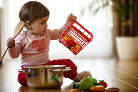 18 Classic Activities for Babies | Twinkl Blog - Twinkl