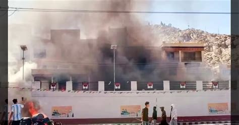 லடாக்கிற்கு தனி மாநில அந்தஸ்து வேண்டும்.. வெடித்த போராட்டம்.. பற்றி ...