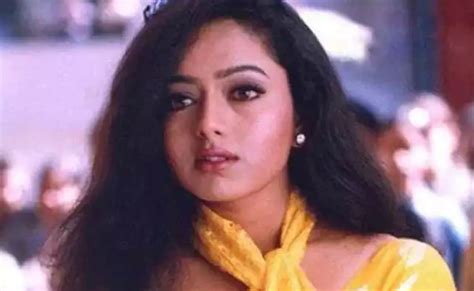 वही चेहरा, वही स्माइल, वैसी ही आंखे...इस लड़की को देख लोग समझ बैठे ...