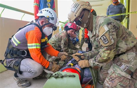 Hawaii Guard, Philippines Train on Search and Rescue Skills > Air National Guard > Article Display