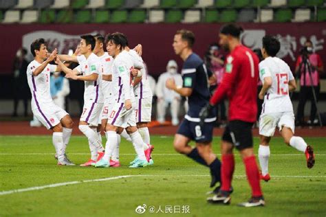 祝贺！中国男足7:0大胜关岛队_新浪新闻