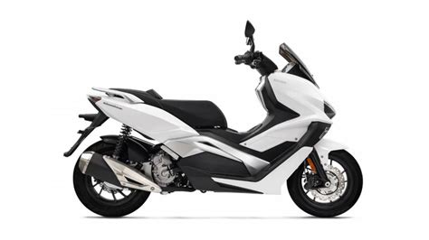Keeway launches Vieste 300 and Sixties 300i scooters at Rs 2.99 Lakh ...