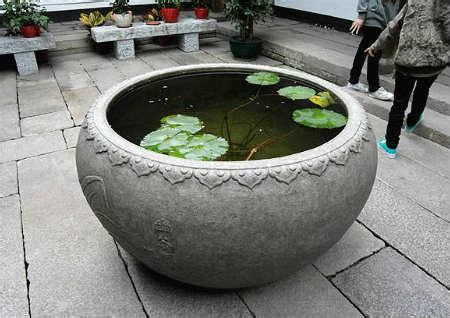 水缸有什么讲究，中国人为什么喜欢在院子里放水缸？_大缸_吉祥_紫禁城