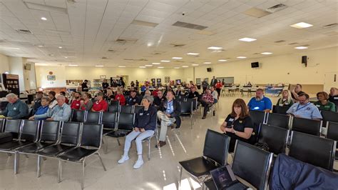 Partnership Day Background 的图像结果