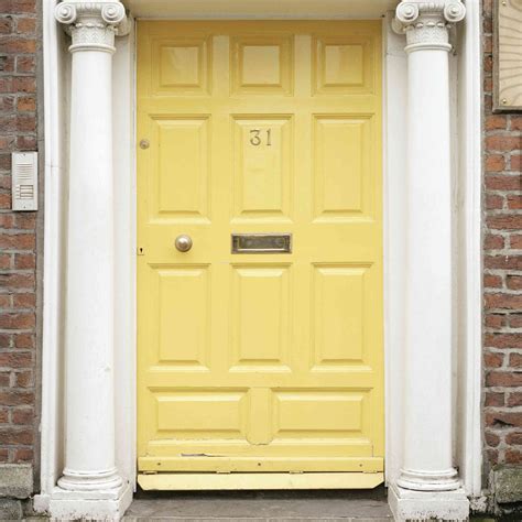 7 Eye-Catching Yellow Front Doors