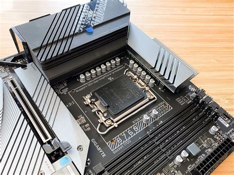 首发，B760主板搭配13代CPU是绝配吗？装机技嘉B760 MASTER DDR4-聚超值