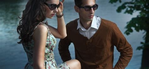 8 Things Women Think Turn Men On But That Don Not