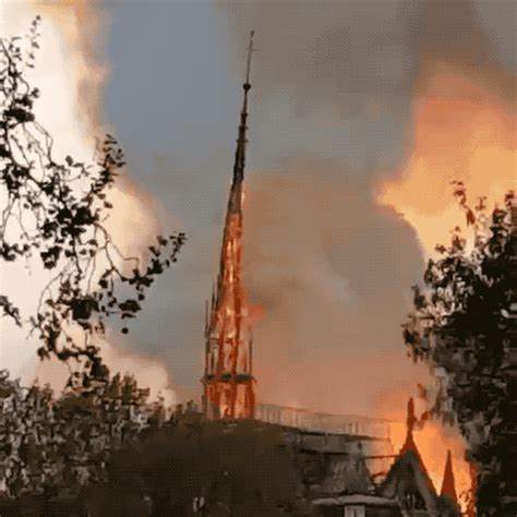 巴黎圣 母院大火追踪：法检方排除恐袭因素 或与翻修项目有关