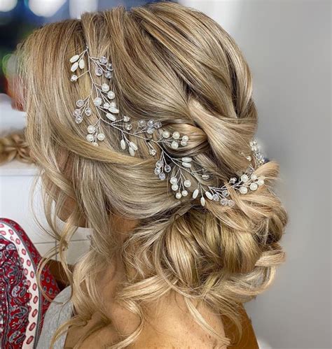 23 Gorgeous Bridesmaid Hairstyles - The Glossychic