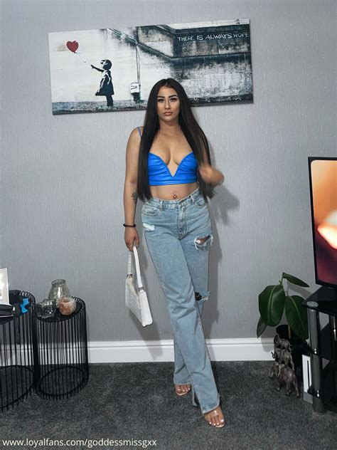 Watch and Buy Videos from the Official Video Store of Goddess Miss G xx | LoyalFans