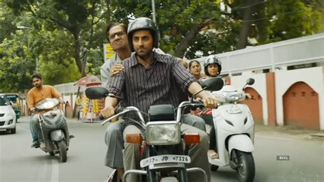 Gulabo Sitabo Movie User Reviews & Ratings | Gulabo Sitabo (2020 ...