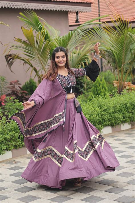 Src 133 Wholesale – Amrah Wholesale Pure Cotton Lehenga Set