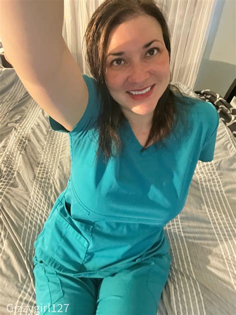 Mom bod to the extreme…. Do you like it? : r/cougars_and_milfs_sfw