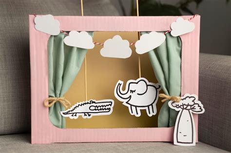 Paper Puppet Show 的图像结果