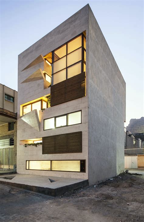 Small Building 的图像结果