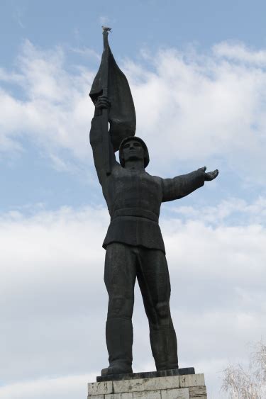 Monumentul Ostasului Roman din Al Doilea Razboi Mondial