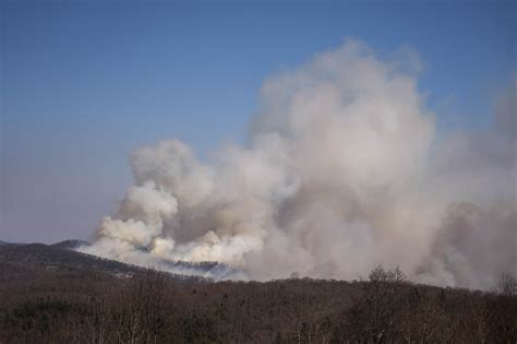 More evacuations as wildfires spread in U.S. Carolinas - CGTN