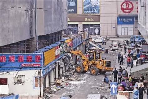 长春重庆路商圈最大违章建筑群被拆除|违章建筑|重庆_新浪新闻