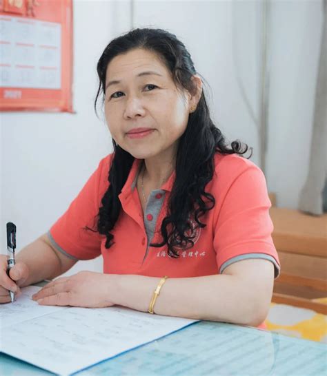 江苏盐城阿姨在上海朱家角饭店做工，一天12小时，收入怎么样 2 - YouTube