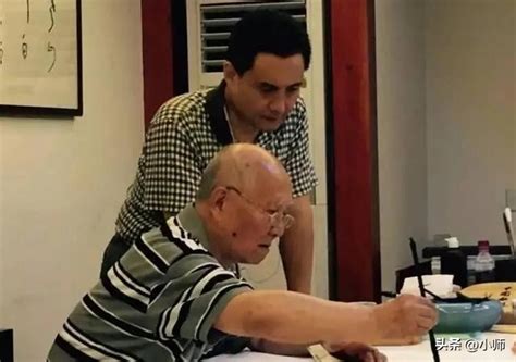 2.	Mrs. B. is concerned because she has only urinated once in the past 24 hours. The medical term for this symptom is (anuria, dysuria, oliguria).