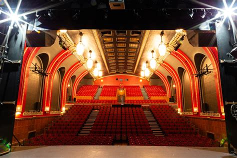 Home - Broadway Theatre