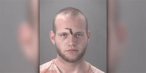 Police: Man with Florida facial tattoo calls 911 for a ride, gets arrested