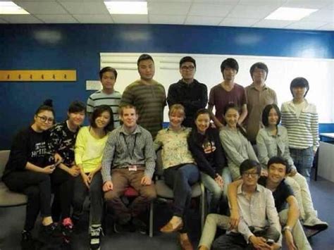 学生国外学习与生活-重庆大学出国留学预备中心