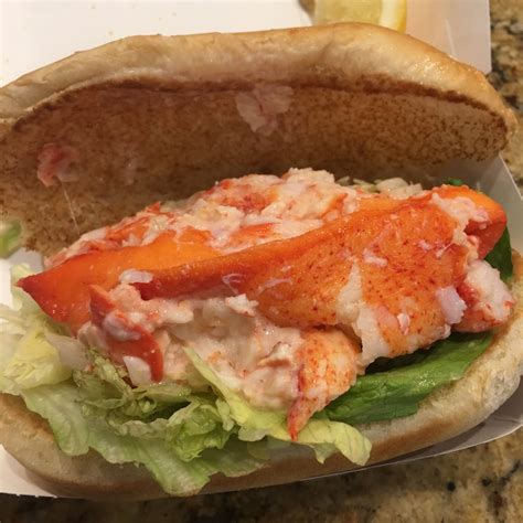 GREAT EATS HAWAII: MCDONALD'S LOBSTER ROLL