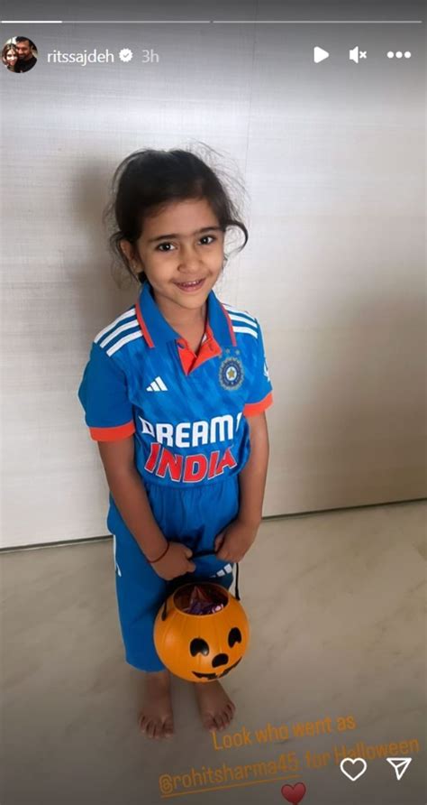 [In Pictures] Rohit Sharma's daughter Samaira wears his Indian team ...