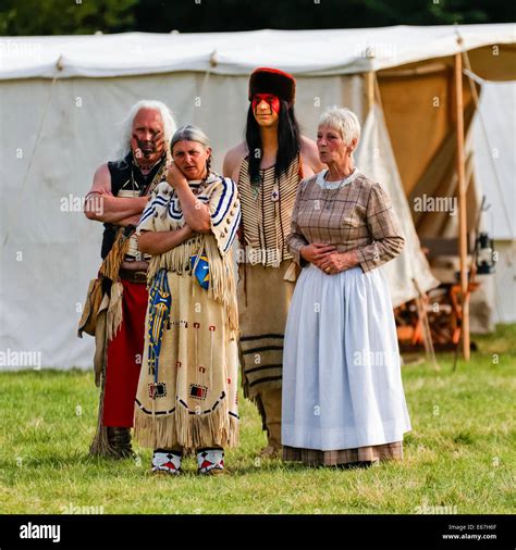 Ancient indigenous american clothing hi-res stock photography and ...