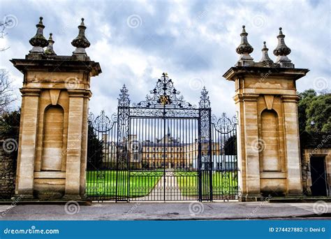 Iron Gates Entrance To Trinity College, Oxford Stock Photo - Image of ...