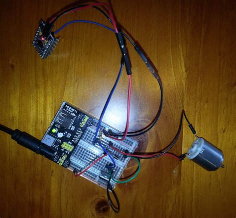 Control motor speed with Arduino – Enrico Simonetti [dot com]