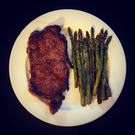 30 day matured 8oz Sirloin Steak with Asparagus | Scrolller