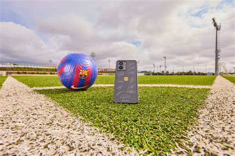 Game on: Human Mobile Devices launches the HMD Barça 3210 and HMD Barça ...