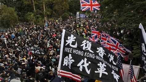 对华援助新闻网: 美籍律师在香港以袭警罪名而被判刑