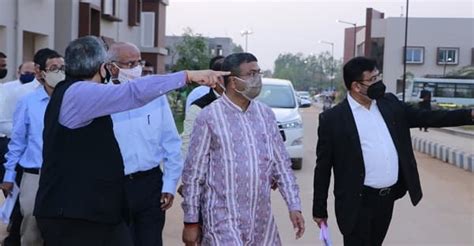 Hon'ble Minister for Petroleum & Natural Gas visits at Project site SDI ...
