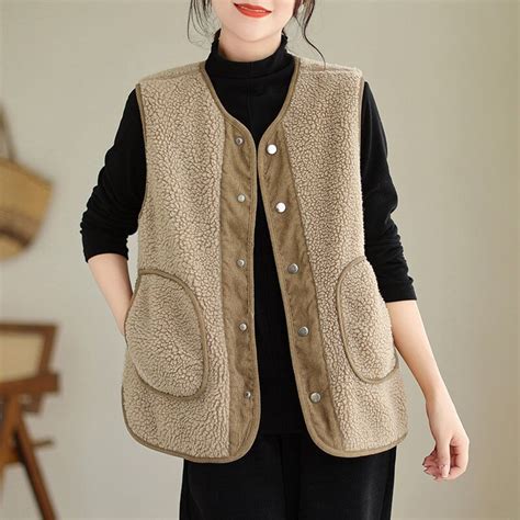 Winter Thickened Lamb Wool Vest, Women Loose Lamb Wool Vest, Large Size ...