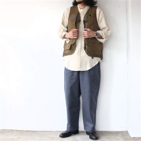 Men's Styling Vol.474 「ナイロンベスト×リネンシャツ」 | C.COUNTLY ONLINE STORE｜メンズ ...