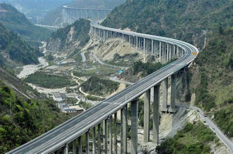 中国死亡高速路，长达27公里下坡路，司机：最怕刹不住_公路