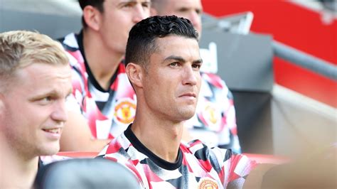 Should Man United let Cristiano Ronaldo go for nothing now that he's a ...